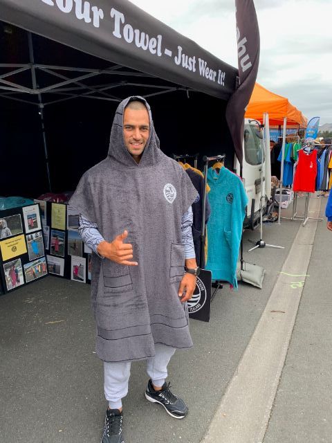 Grey Robe Karapiro 2.jpg